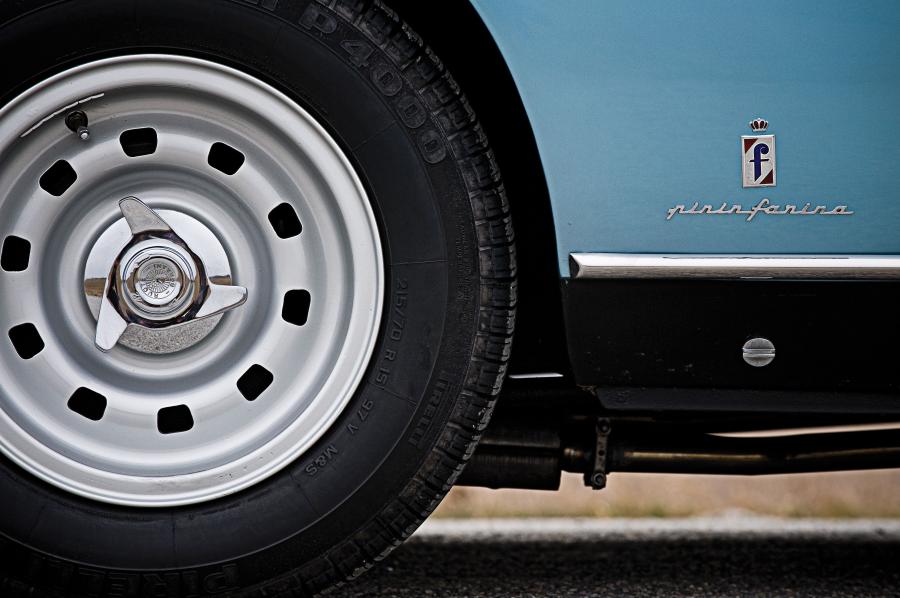  Ferrari 330 GT 2+2 1964 года  (фото 3 из 10)
